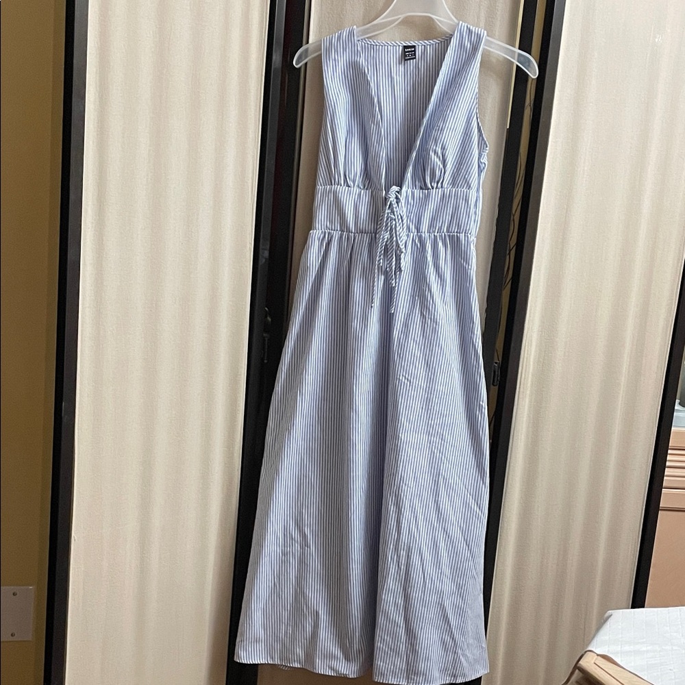 H&M Light Blue Striped Midi Dress